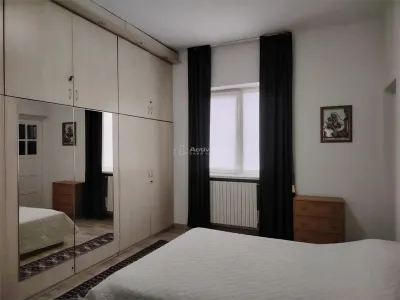 Apartament mobilat si utilat lux, situat ultracentral in Ploiesti de inchiriat - foto 2