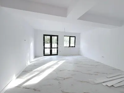 Vanzare -  Casa  - Vila - Prelungirea Ghencea - Dantelei -- 195000E tva inclus -  Comision 0! - foto 5