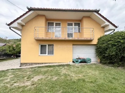 Casa - Vila - str. Piatra Craiului - foto 18
