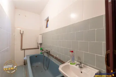 FILM! De vanzare casa traditionala, cu dependinte si facilitati, in Bretcu, Covasna - foto 9