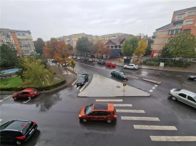 Vand apartament 3 camere amvelopat Urziceni Centru - foto 9