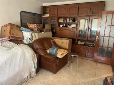 Apatament 2 camere  in Focsani , zona ultracentrala - Piata Moldovei , et 3/4 , decomandat , 54 mp - foto 2