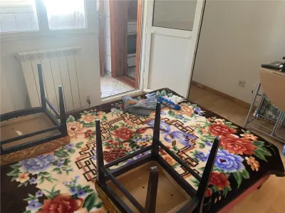 Apatament 2 camere  in Focsani , zona ultracentrala - Piata Moldovei , et 3/4 , decomandat , 54 mp - foto 6