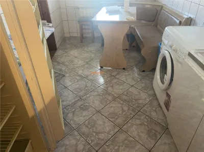 Apatament 2 camere  in Focsani , zona ultracentrala - Piata Moldovei , et 3/4 , decomandat , 54 mp - foto 8