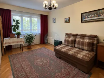 Apertament 2 camere decomandat balcon pivnita zona Valea Aurie - foto 3