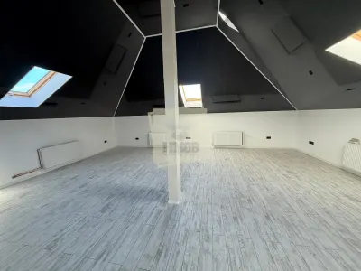 Casa noua cu 6 camere si 3 bai in Sura  Mare - foto 16