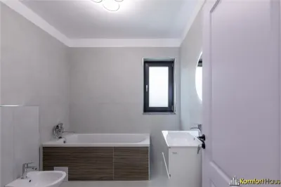 Casa Hemeius la strada - foto 5