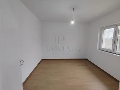 Duplex despartit - zona foarte buna - aproape de centura - toate utilitatile - foto 13