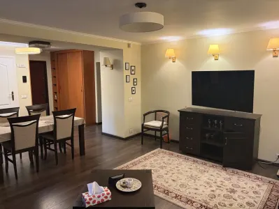 Apartament cochet cu 3 camere la etaj 1, in cartierul Scriitorilor, Brasov - foto 2