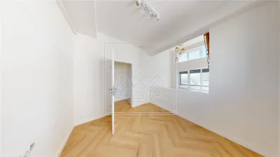 Penthouse cu 4 camere si balcon - 2 bai, intabulat - foto 13