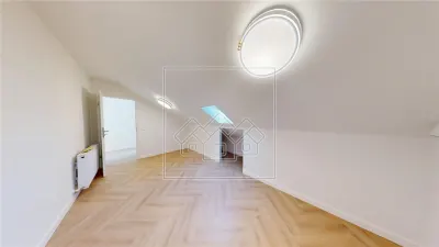 Penthouse cu 4 camere si balcon - 2 bai, intabulat - foto 9