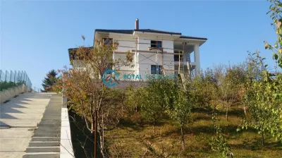 Royal Imobiliare - Vanzare Vila P+1 Bucov - Bucov