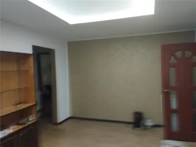 3 camere semidecomandate Republicii - foto 2
