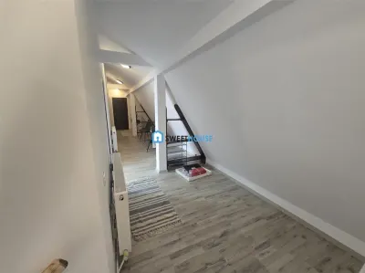 Apartament in casa 3 camere, Zona Ultracentrala Fagaras - foto 7