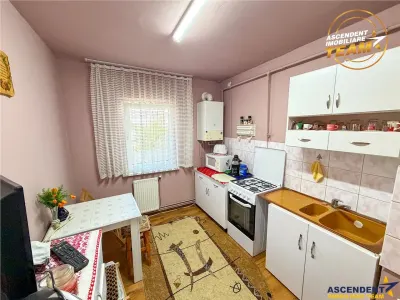 Apartament 2 camere, decomandat, etaj 2,  Lenin, Sfantu Gheorghe - Sfantu Gheorghe