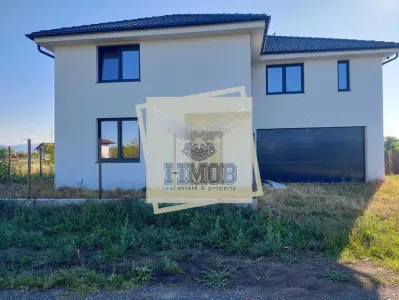 Casa 4 camere 3 bai si teren 500 mp Veterani - Sibiu