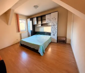 Apartament 3 camere balcon zona Vasile Aaron - foto 2