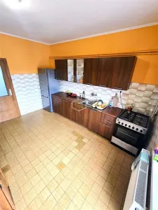 O proprietate rara | Locuinta generoasa + spațiu comercial cu acces stradal - foto 7