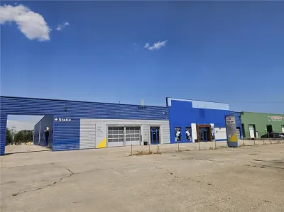 Showroom Auto Complet Echipat  - 1850 mp - Soseaua Alba Iulia - foto 18