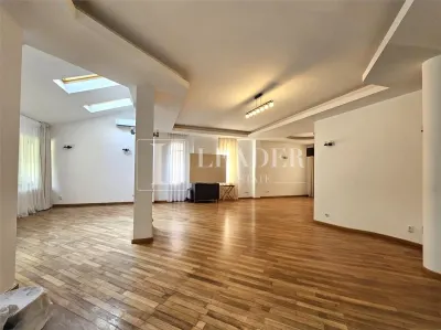 Elegant Detached Villa | 370 sqm | Private Plot | Iancu Nicolae - foto 3