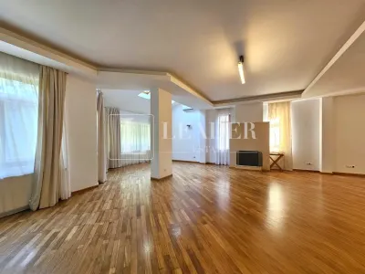 Elegant Detached Villa | 370 sqm | Private Plot | Iancu Nicolae - foto 4