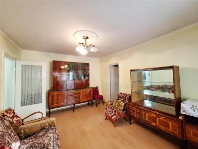Apartament cu 3 camere, 55 mp utili  | Etaj 1, balcon si beci– Zona Mioritei - foto 2