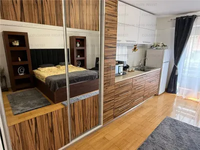 Garsoniera moderna de inchiriat - Centrul Istoric - foto 2