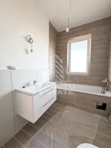 Oportunitate investitie apartament cu 2 camere etajul 1 cu balcon - foto 5