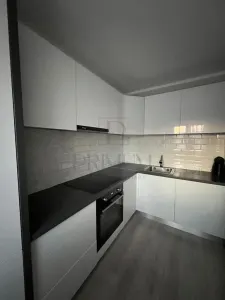 APARTAMENT SPATIOS - 4 CAMERE -ZONA EXCELENTA - foto 7