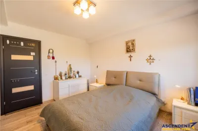 Casa 2019 in Brasov:3 dormitoare+supanta, terasa,2 balcoane,2 parcari - foto 16