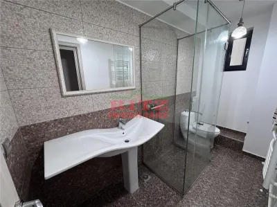 Vila moderna, la cheie in zona Ultracentrala! - foto 20
