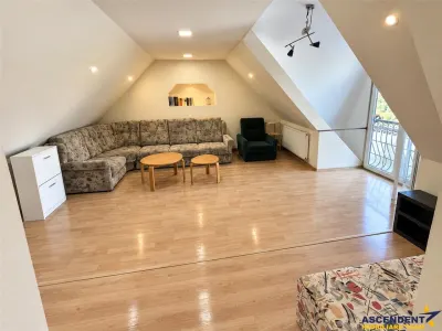 Casa saseasca spatioasa, beci cu arcade,  Rasnov, Brasov - foto 2