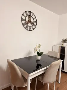 Inchiriez apartament doua camere Podu Ros - foto 5