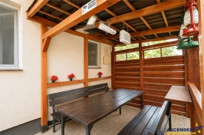 Apartament 2 camere decomandat, cu terasa, gradina si parcare privata: Tractorul, Coresi - foto 21