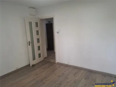 De inchiriat: Spatiu comercial aflat in zona centrala, Sfantu Gheorghe - foto 5