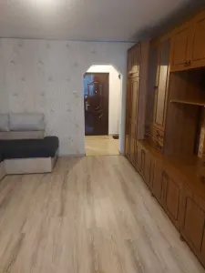 Inchiriez garsoniera in zona Astra - Brasov