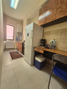 Apartament O Camera 30mp, Ultracentral - (Zona Balcescu)- Centrala Proprie - foto 6