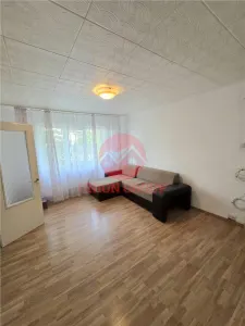 Apartament 3 Camere, Semidecomandat, zona Badea Cartan - foto 3