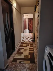 Decomandat cu centrala propie aproape de Vest - foto 3
