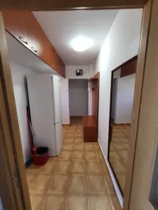 Mobilat si utilat la etajul 3 in bloc anvelopat - foto 2