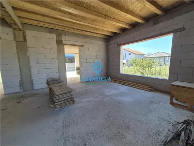 Casa individuala, la rosu zona orizont 118000 euro - foto 4