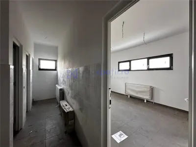 Hala 2300mp, Miroslava Industrial Park - foto 10
