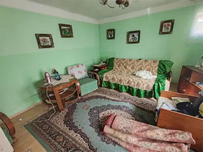 Bocsa Montana, Casa cu pridvor generos, ideala pentru familie extinsa. - foto 17