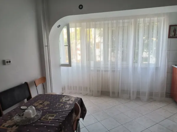 Inchiriere ap 2 camere, decomandat, Buzaului, mobilat si utilat, 76 mp, etaj 2 - Braila