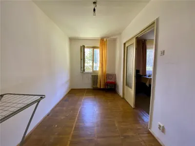 Sagului, apartament 2 camere, semidecomandat, parter - Timisoara