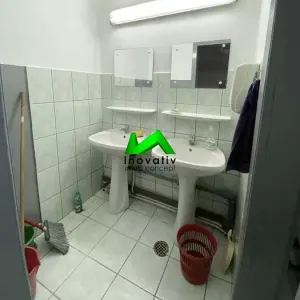 Spatiu comercial de inchiriat 70mp stradal Sibiu Vasile Aron - foto 4