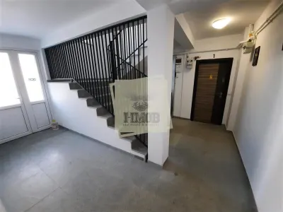 Apartament 2 camere 2 parcari boxa si curte 60 mp in Selimbar - foto 12