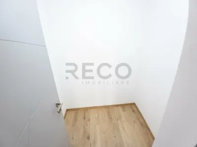 RECO Casa 4 camere, renovata complet, dublu front stradal - foto 14