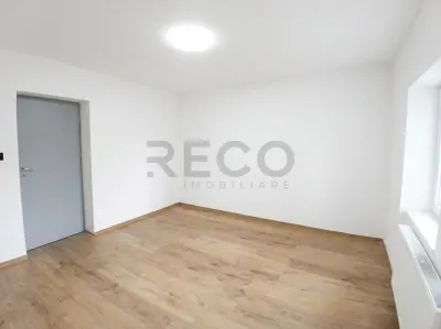 RECO Casa 4 camere, renovata complet, dublu front stradal - foto 8