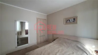 Vanzare apartament 2 camere,  mobilat pe comanda, bucatarie inchisa, etaj 1 din 3, in Dobroesti, str Ciresului - foto 17